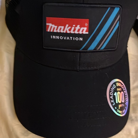 Caps - Picture 5 of 6